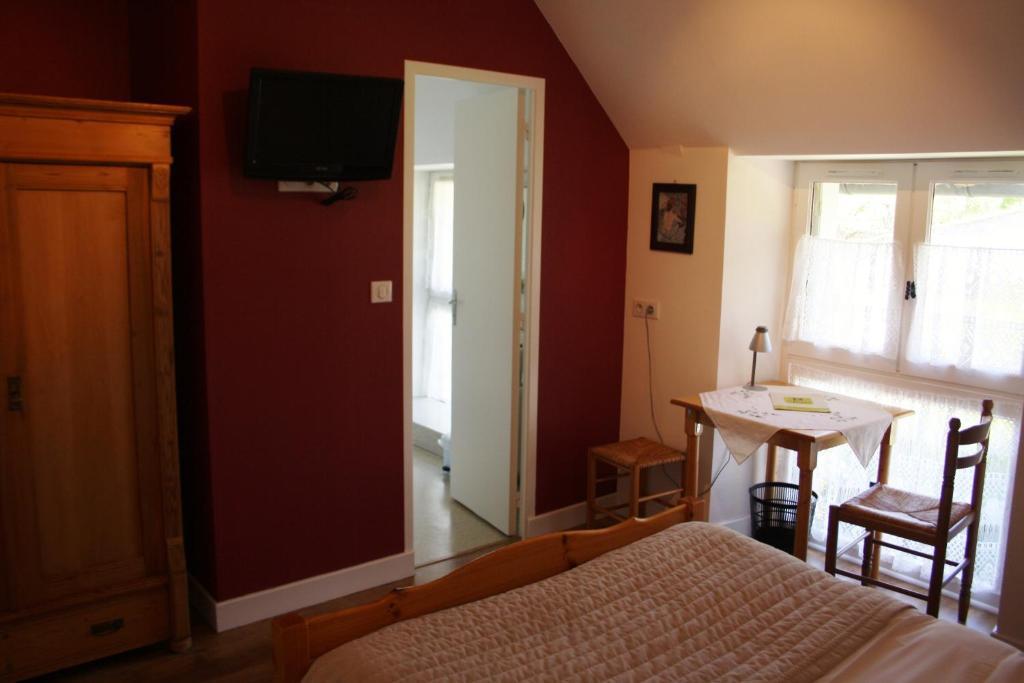 Auberge De Saint Julien Aux Bois 部屋 写真