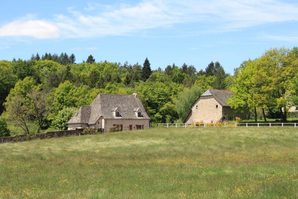 Auberge De Saint Julien Aux Bois エクステリア 写真
